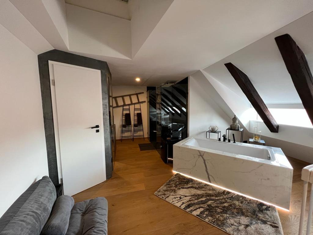 Unique Oldtown Apartment / Loft Neurenberg Buitenkant foto